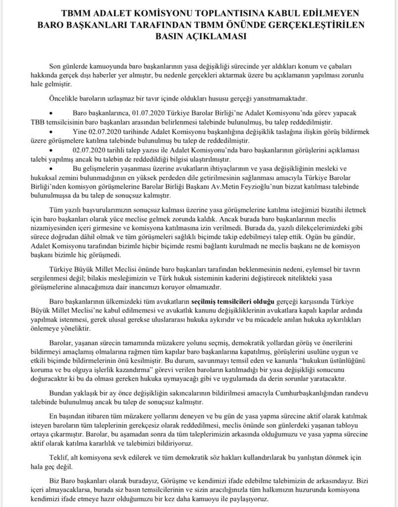 TBMM Adalet Komisyonu Toplantısına Kabul Edilmeyen Baro Başkanları Tarafından TBMM Önünde Gerçekleştirilen Basın Açıklaması