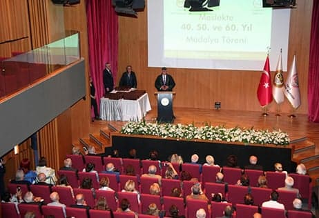 Meslekte 40, 50, 60 Yılını Dolduran 467 Meslektaşlarımıza Madalya Verildi