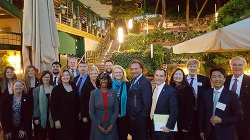 Özgürlüğü Savunmak. Adaleti Takip
