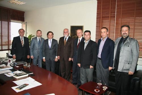 Beyoğlu Belediye Başkanının
Baroya İade-İ Ziyareti