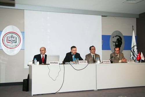 Türkiye’De Hukuku Algılama
Sorunu Yaşanıyor