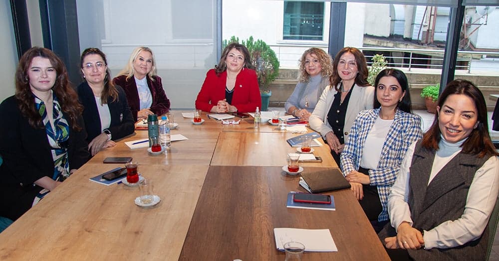 Kadın Hakları Merkezi Yürütme Kurulu ile Başkanımız Av. Filiz Saraç ile Biraraya Geldi.