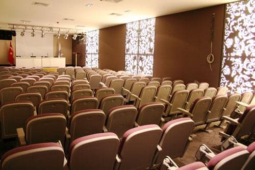 Orhan Apaydın Konferans Salonu Hizmete Girdi