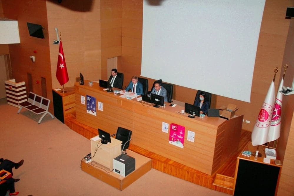 Kişisel Verilerin Korunmasını  İsteme Hakkı ve Avukatlık