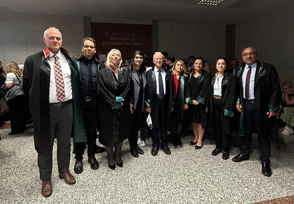 Bir Eksiktik Tam Olduk!