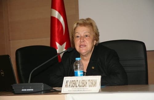 Kadın Hakları Ve Aile İçi Şiddet” Konulu Sertifika Programı Devam Ediyor