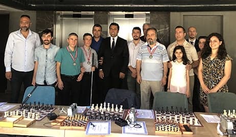 Satranç Engel Tanımaz