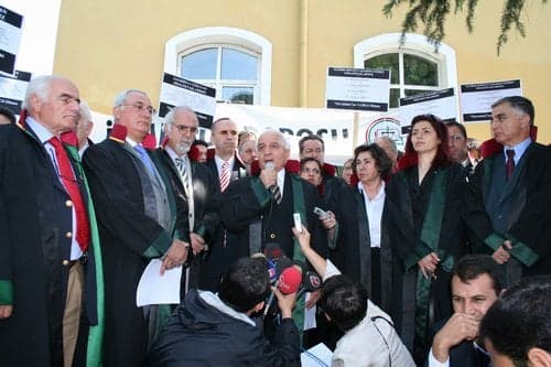 Hak, Hukuk Ve Adalet İçin Can Güvenliği İstiyoruz