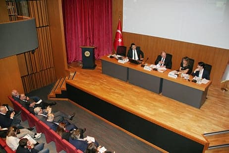 Mukayeseli Hukukta Zorunlu Arabuluculuk