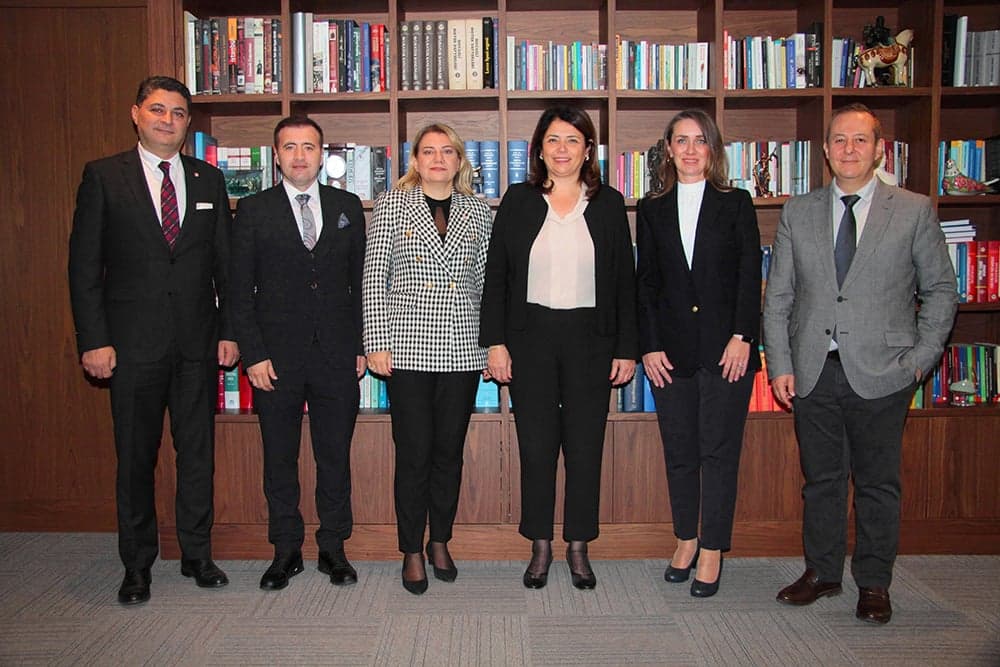 Av. Gökhan Ahi İstanbul Barosu Başkanı Av. Filiz Saraç’ı Ziyaret Etti