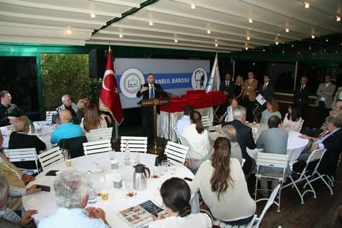 Staj Eğitim Merkezi Eğitmenleri Plaketle Ödüllendirildi

