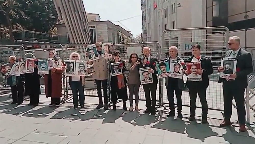 Cumartesi Annelerinin Yanındayız