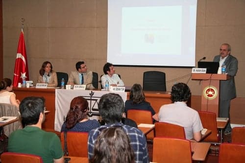 Sağlık Çalışanlarına Yönelik “Şiddet” Ve Hukuk Uygulamaları
