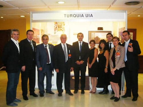 Uıa’Nın 54. Kongresine Ev Sahipliği Yapacak Olan İstanbul Barosu İstanbul 2010 Kongresi Tanıtımı İçin Sevılla’Daydı