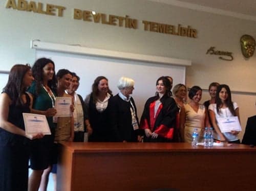 Türk Üniversiteli Kadınlar Derneğince Düzenlenen
Uluslararası Konferans Başarıyla Gerçekleştirildi