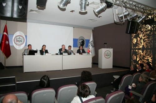 Mobbing Bir İnsan Hakları İhlalidir
