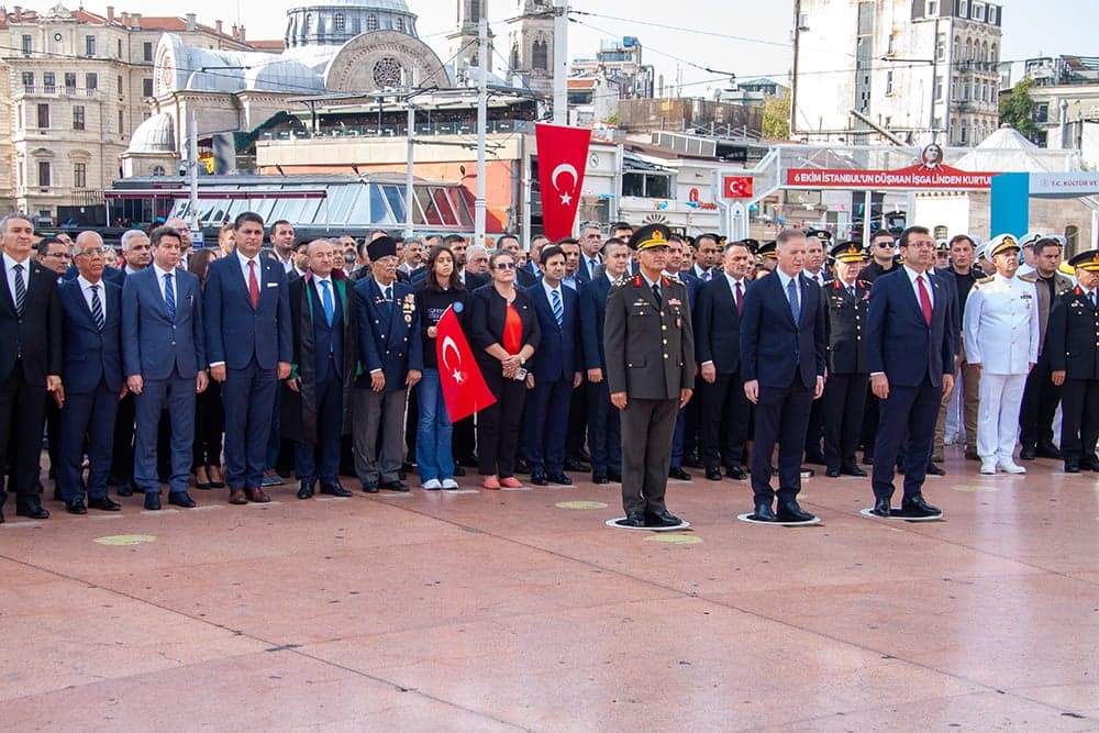 İstanbul’un Kurtuluşunun 100’üncü Yılı Taksim’de Kutlandı