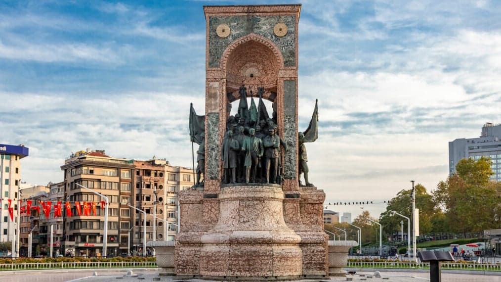 28 Ekim Cumartesi Taksim Cumhuriyet Anıtı’ndaki Törende Buluşuyoruz
