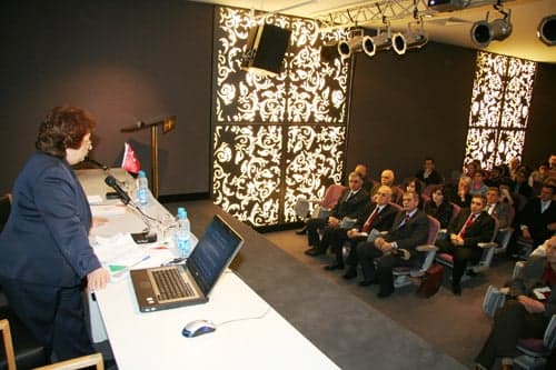 Yekta Güngör Özden: “Avukatlar Hukukun Gerçek Bekçileridir”