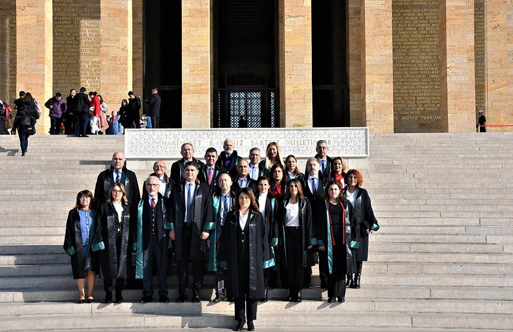 İstanbul Barosu Yönetim Kurulu Anıtkabir’de ATA’nın Huzurundaydı