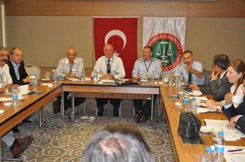 Hâkim Ve Savcıların Savunma Hakkını Kısıtlaması Kaygı Vericidir
