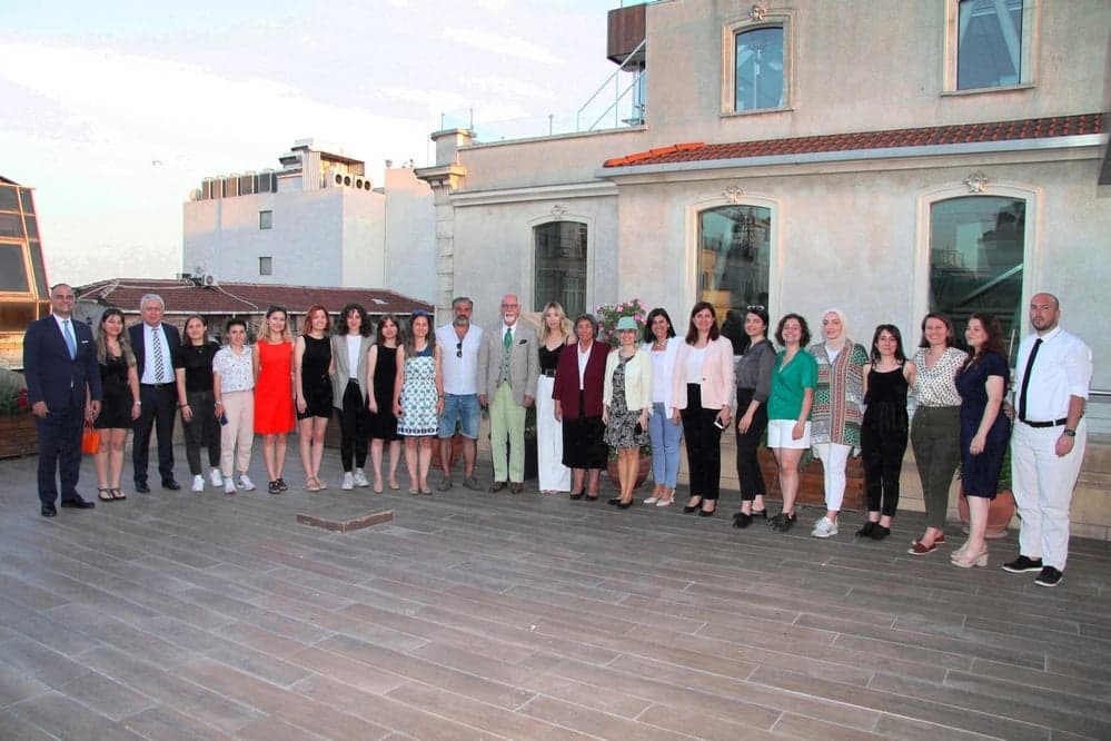 İstanbul Barosu Yönetim Kurulu’ndan, Kadın Futbol Takımı’na Moral