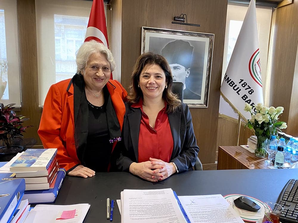 Av. Berra Besler Baro Başkanımız Av. Filiz Saraç’ı Ziyaret Etti
