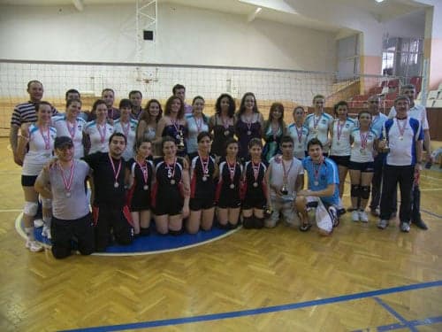 19 Mayıs Voleybol Turnuvası
İzmir’De Yapıldı
