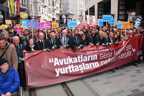 24 Ocak Tehlikedeki Avukatlar Günü