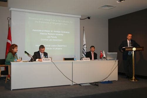 Terörle Mücadelede 
Litvanya Modeli