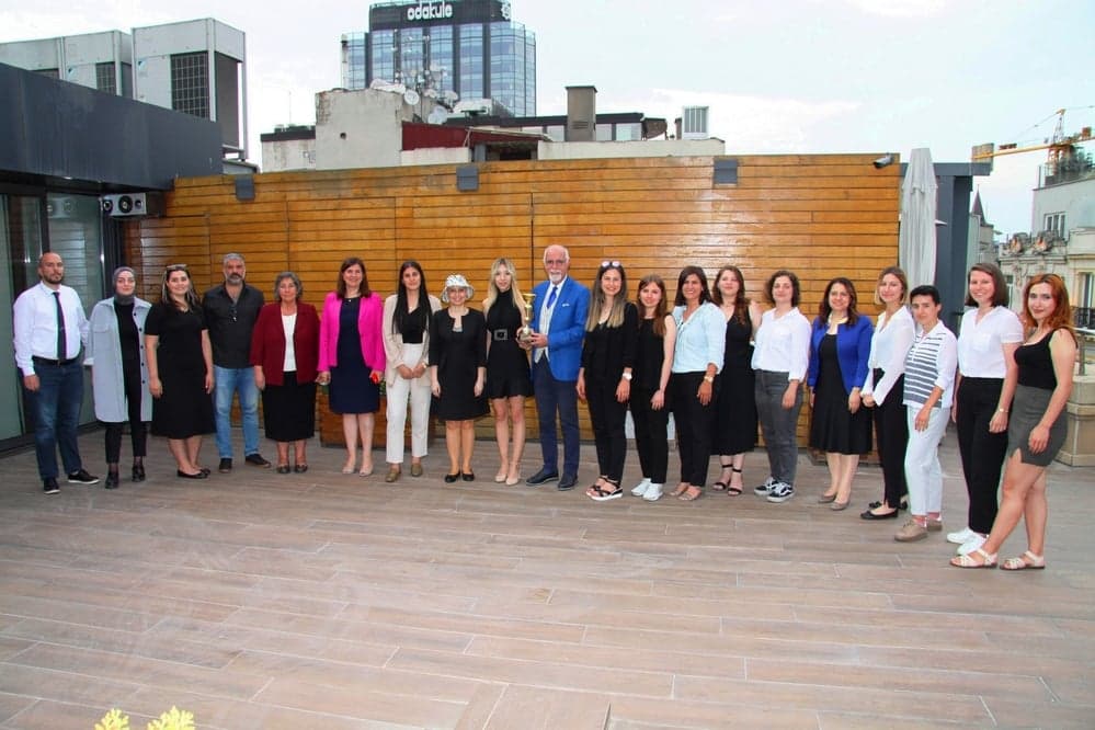 Kadın Futbol Takımımızdan İlk Turnuvada İlk Kupa!