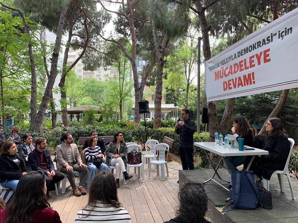 1 Mayıs’a Giderken İşçi Avukatlar Dayanışma Forumu