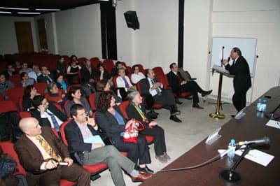 Felsefe Avukatlağın Profilini Yükseltir 

