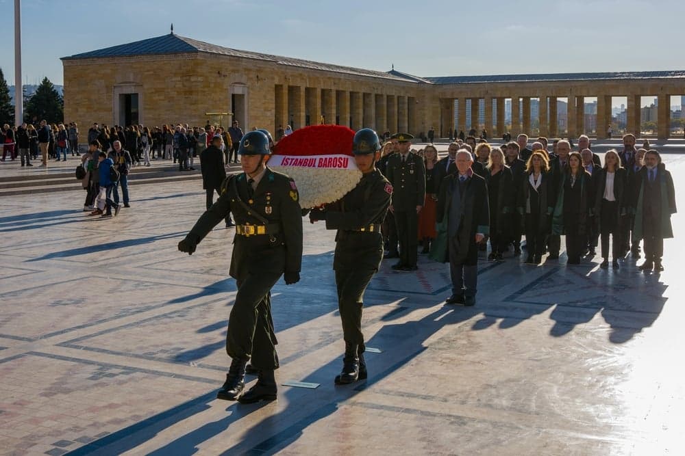 İstanbul Barosu Kurulları Anıtkabir’de ATA’nın Huzurundaydı