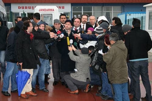 İstanbul Barosu Başkan Ve Yönetim Kurulu Üyeleri
Balyoz Davasına Gözlemci Olarak Katıldı