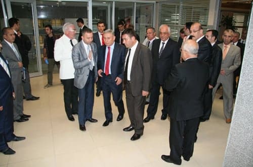 Adalet Bakanlığı Müsteşarı 
İstanbul Adalet Sarayı'ndaki 
Baro Bölümünü Ziyaret Etti