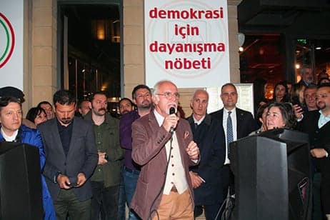 Demokrasi Nöbetine Katılım Genişliyor