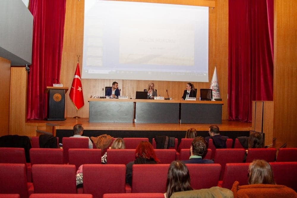 Sigorta Hukuku Komisyonu’nun Düzenlediği “Sanat Eserlerinin Sigortalanması Semineri” Düzenlendi