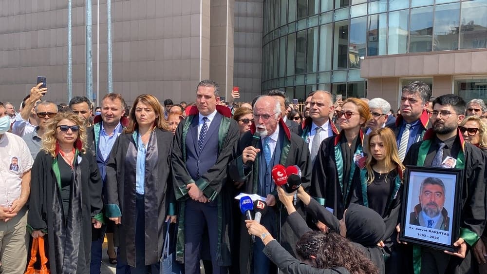 Artık Bildiriler Yazmak Yaslar Tutmaktan Bıktık