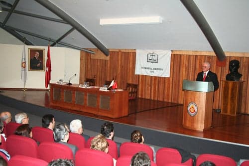 Yeni Anayasa Yapımında Yaşanmışlıklara Bakmak Gerekir