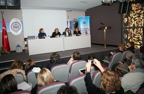 Türkiye’De Kadın - Erkek Eşitliği Demokrasi Sorunudur

