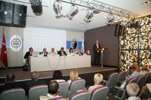 Genetiği Değiştirilmiş Ürünler Tehlike Saçıyor