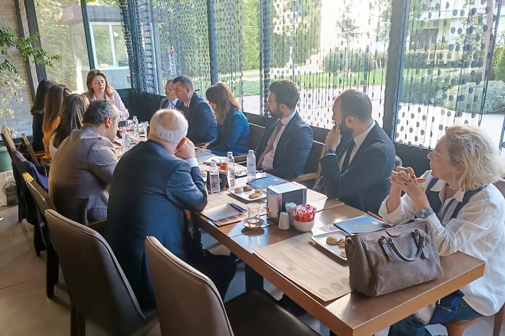 Başkan Av. Filiz Saraç B.Çekmece ve K.Çekmece Bölge Temsilcileri ile Bir Araya Geldi