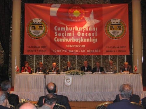 Tbb’Nden Sempozyum :“Cumhurbaşkanı Seçimi Öncesi 
Cumhurbaşkanlığı” 