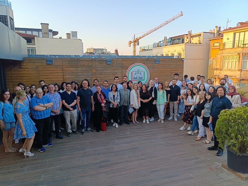 İstanbul Barosu Yabancı Dil Eğitimlerine Katılan Avukatlar Buluştu