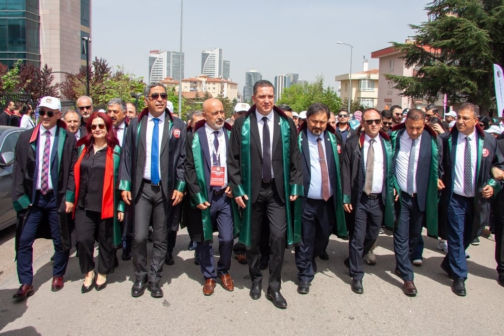 Binlerce Meslektaşımızla “Avukat İçin de Adalet” İçin Ankara’da Bir Araya Geldik - 12