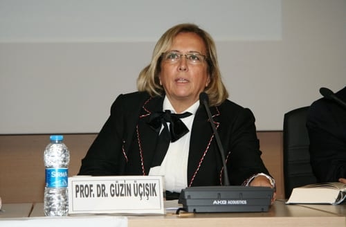 Hukuk Eğitimi Büyük Bir Kaosa Sürüklenmiştir - 49