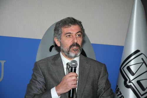 Fikir Ve Sanat Eserleri Yasası Yeniden Düzenlenmeli

 - 1