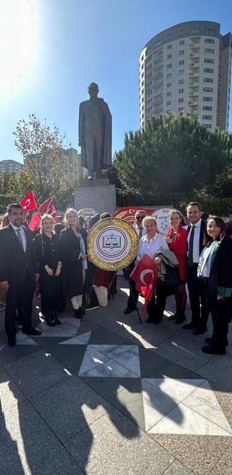 Başkanımız Av. Filiz Saraç, Yönetim Kurulu Üyelerimiz ve Meslektaşlarımız 29 Ekim Cumhuriyet Bayramı Törenine Katıldı - 8