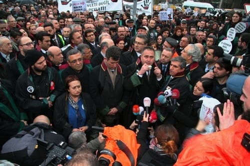 Polis Devleti Değil Hukuk Devleti

 - 104